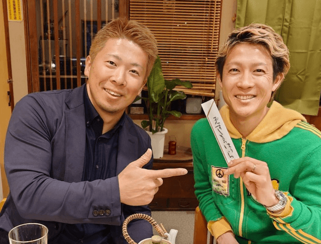 深谷知広選手と深谷知博選手の写真