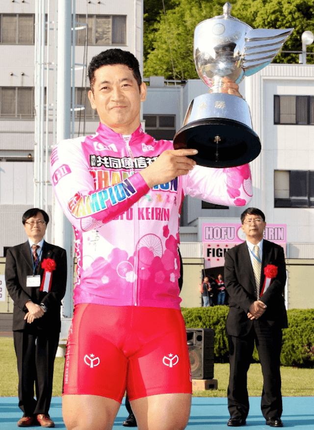 神山雄一郎の活躍写真