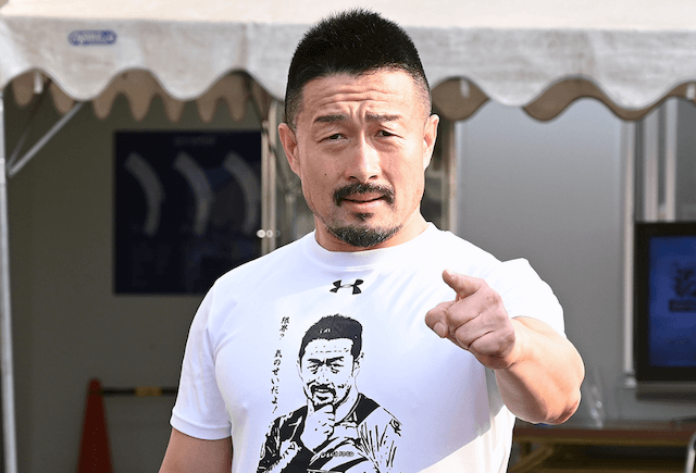 佐藤慎太郎選手のオリジナルTシャツ写真